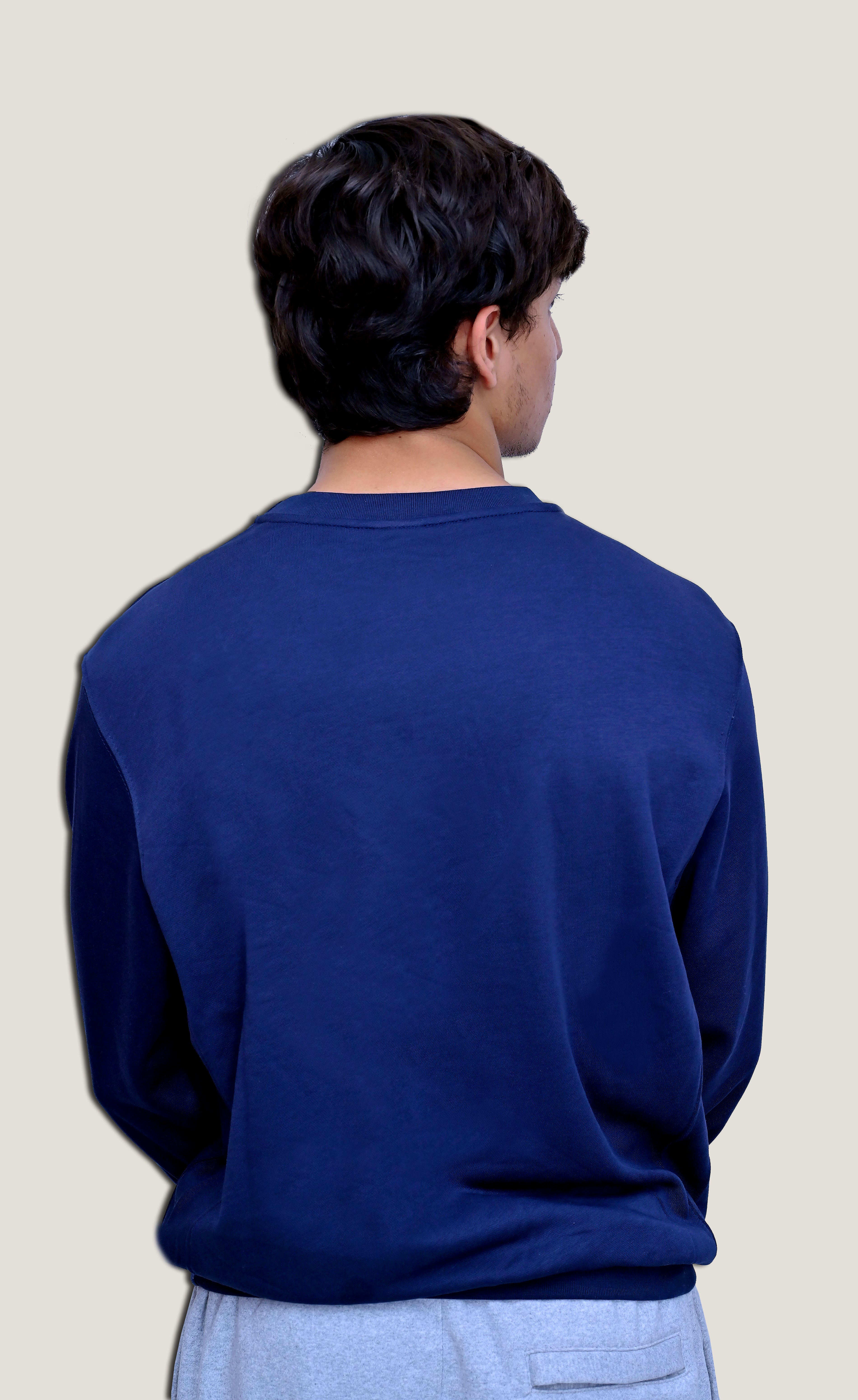 Nik Sweatshirt